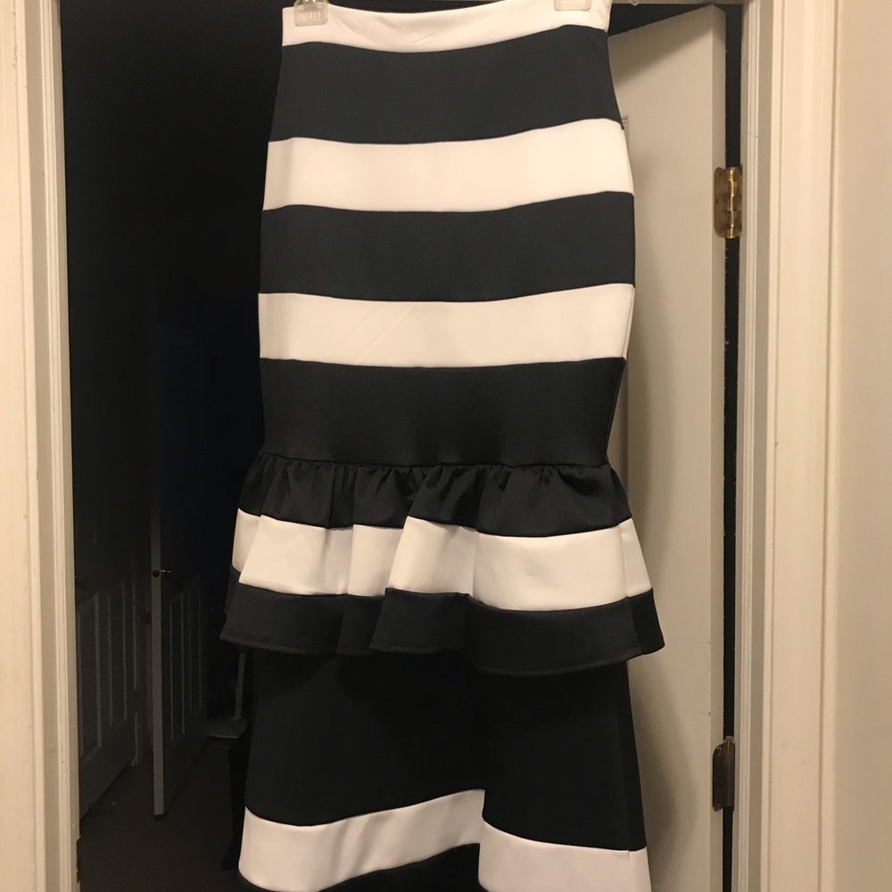 Peplum skirt